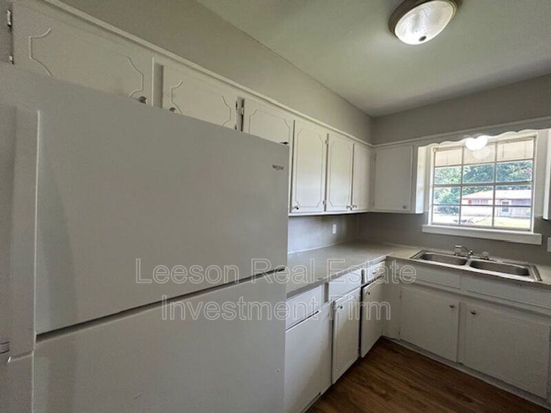 1409 N Gibson Cir - Photo 4 of 17