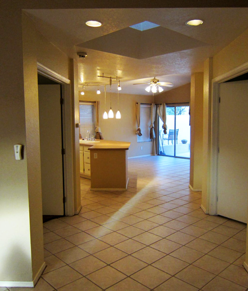 8076 N Highcountry Ave - Photo 3 of 17