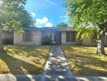 2203 Live Oak Dr - Photo 1 of 1