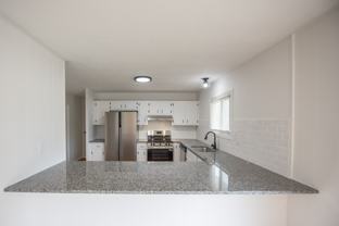 512 Sprague Rd - Photo 1 of 1