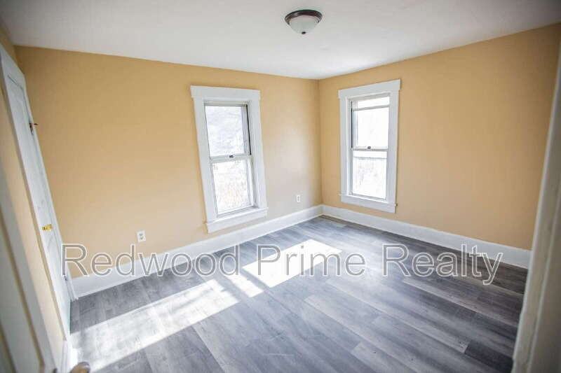 534 Russell Ave - Photo 4 of 4