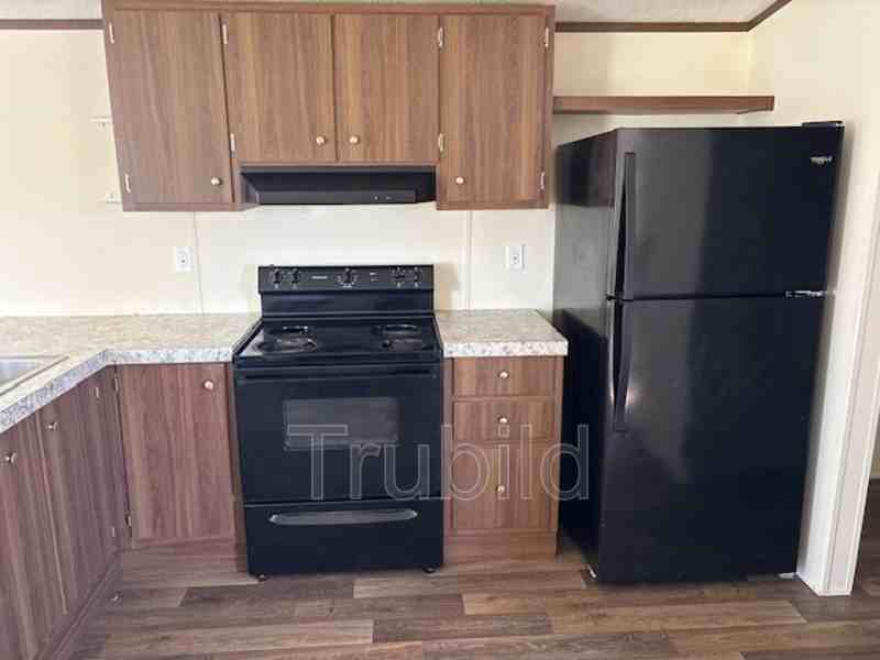 698 Milan Ave - Photo 5 of 11