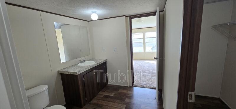 521 Milan Ave - Photo 7 of 11