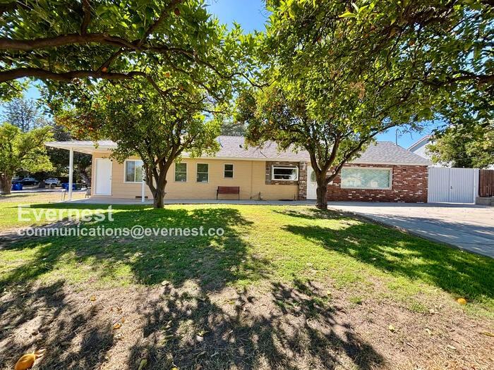 11005 Shoshone Ave - Photo 2 of 33