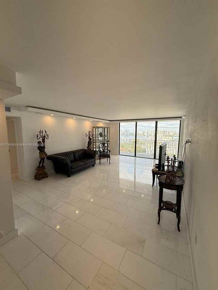 (address hidden) - Photo 3 of 11