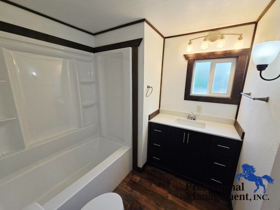 431 Badger Sq - Photo 7 of 8