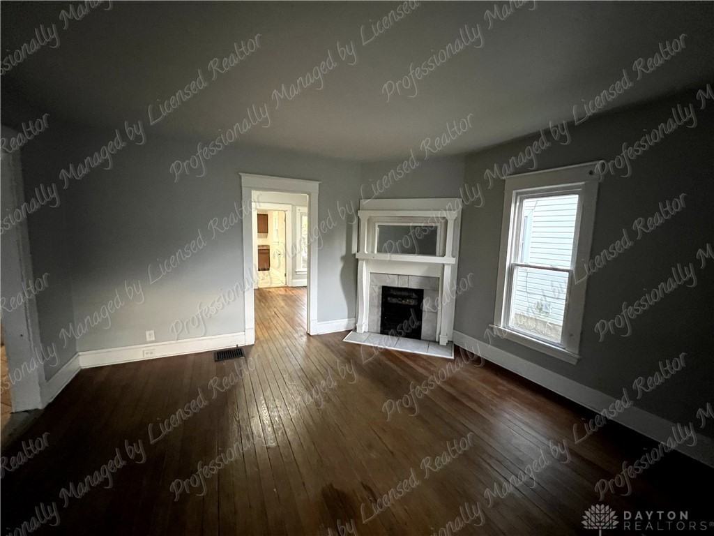 124 N Grimes St - Photo 7 of 21