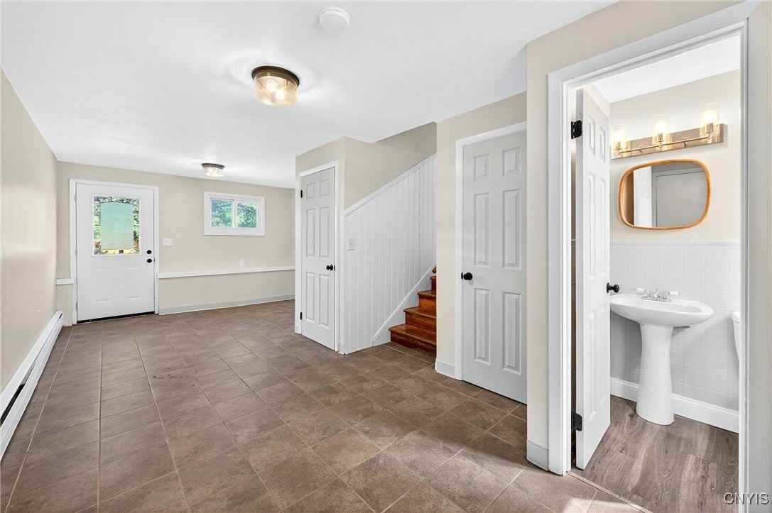 4114 Wetzel Rd - Photo 4 of 32