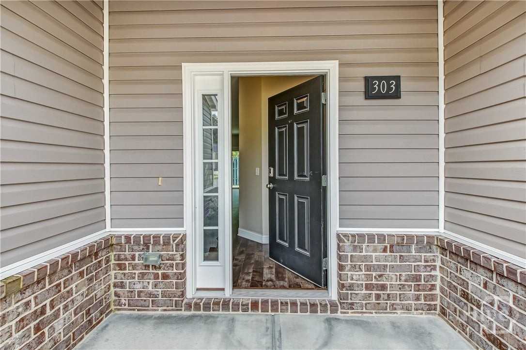 303 Ferguson Ln - Photo 2 of 24