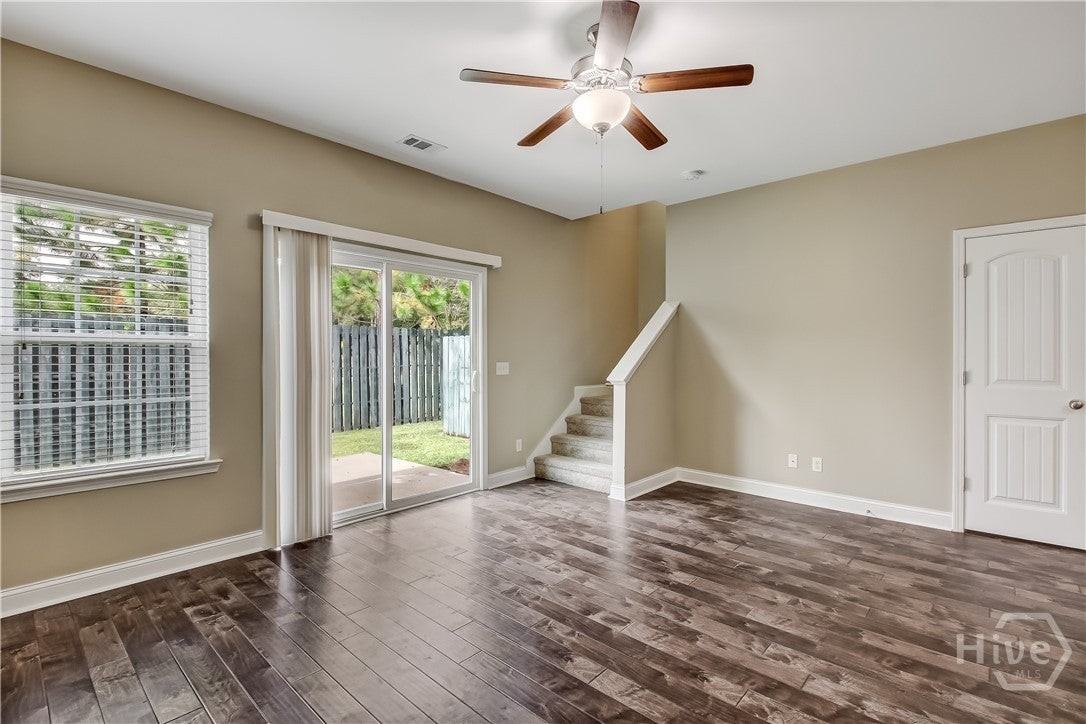 303 Ferguson Ln - Photo 6 of 24