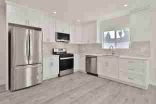 22133 Victory Blvd - Photo 1 of 1