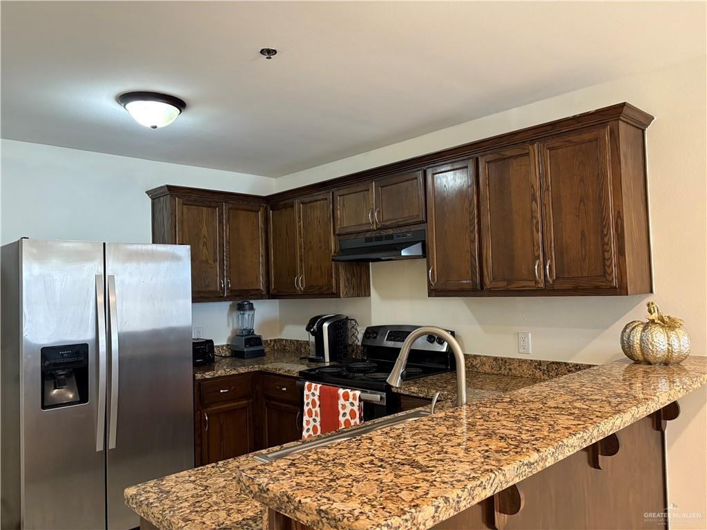 1301 W Kennedy St - Photo 3 of 12