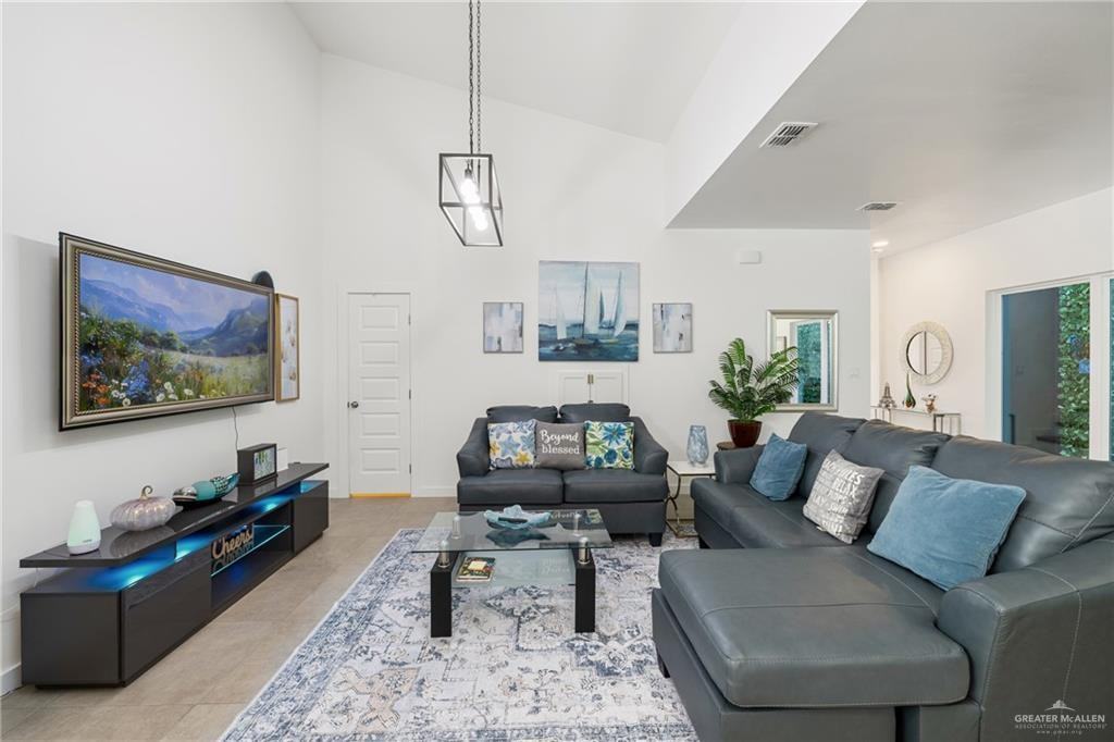 2625 Warbler Ave - Photo 2 of 28