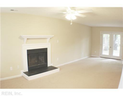 707 Chatsworth Dr - Photo 2 of 8