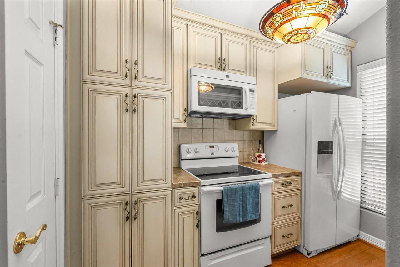 3500 Tangle Brush Dr ##144 - Photo 6 of 13