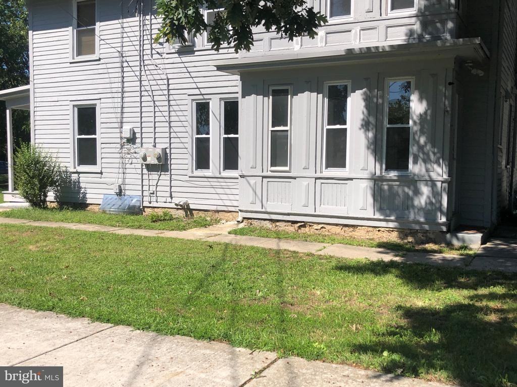 1148 E Landis Ave - Photo 2 of 27