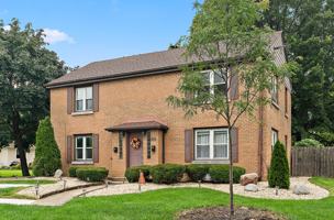 featured image of 1111 S Lincoln St ##2