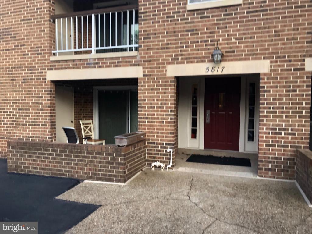 5817 Cove Landing Road ##301 - Photo 3 of 21