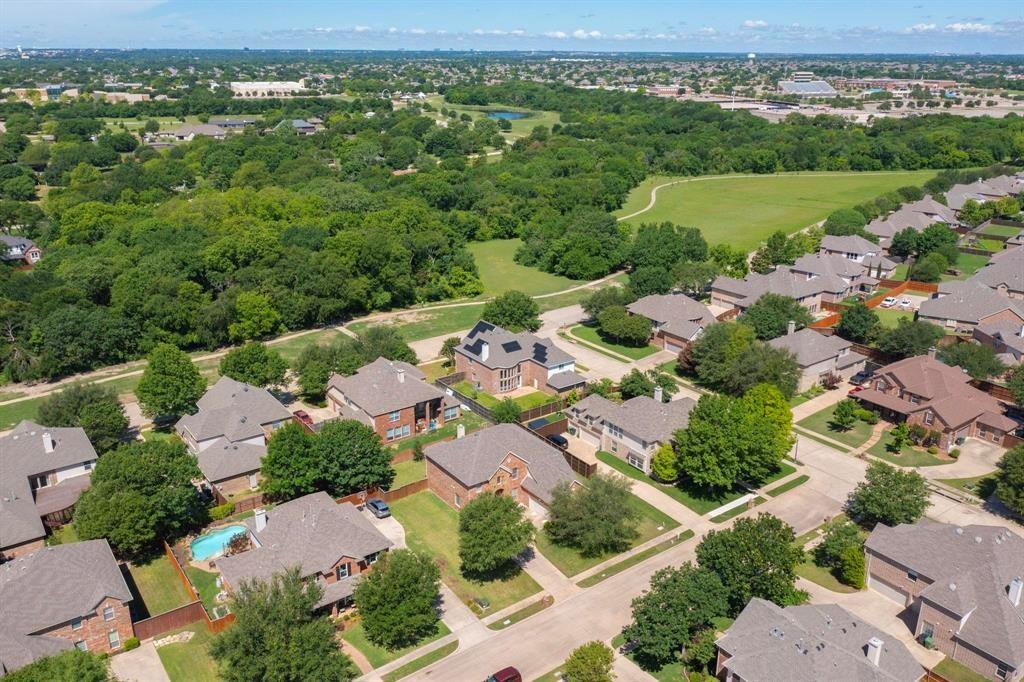 416 Creekside Dr - Photo 3 of 38