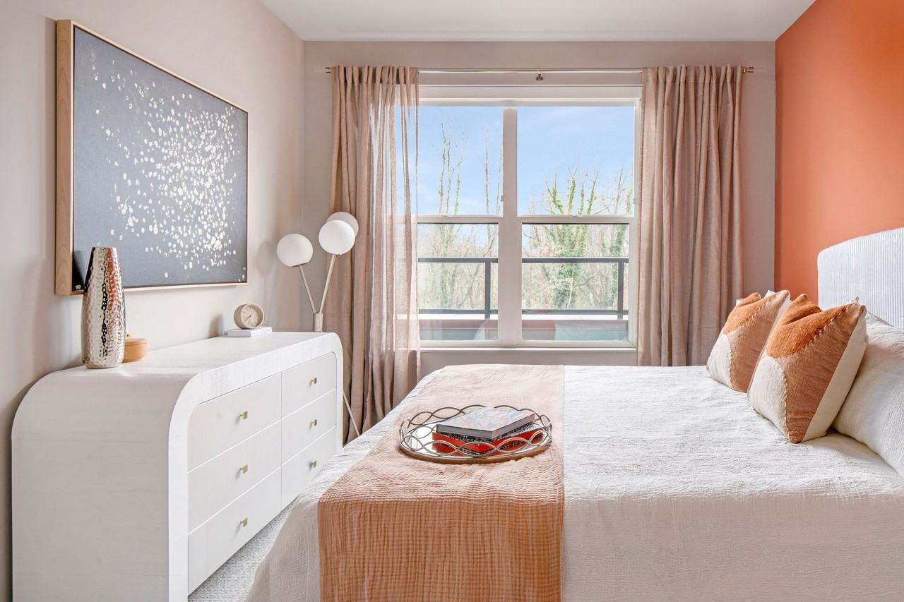 Crescent at Chevy Chase - Photo 5 of 23