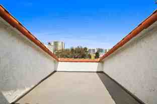 33 Eastwind - Photo 1 of 1