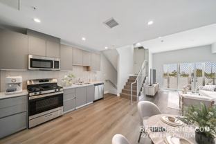 1223 N Hayworth Ave - Photo 1 of 1