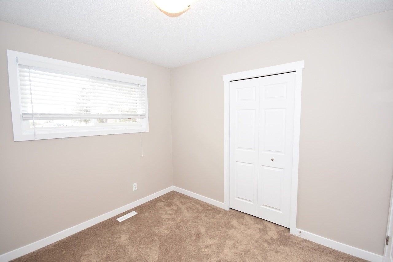 11608 139 Avenue Northwest - Photo 3 of 11