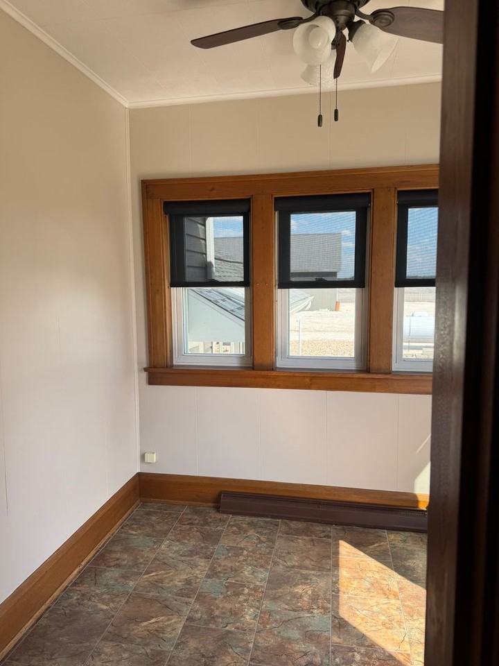 23090 Dixie Hwy - Photo 3 of 31