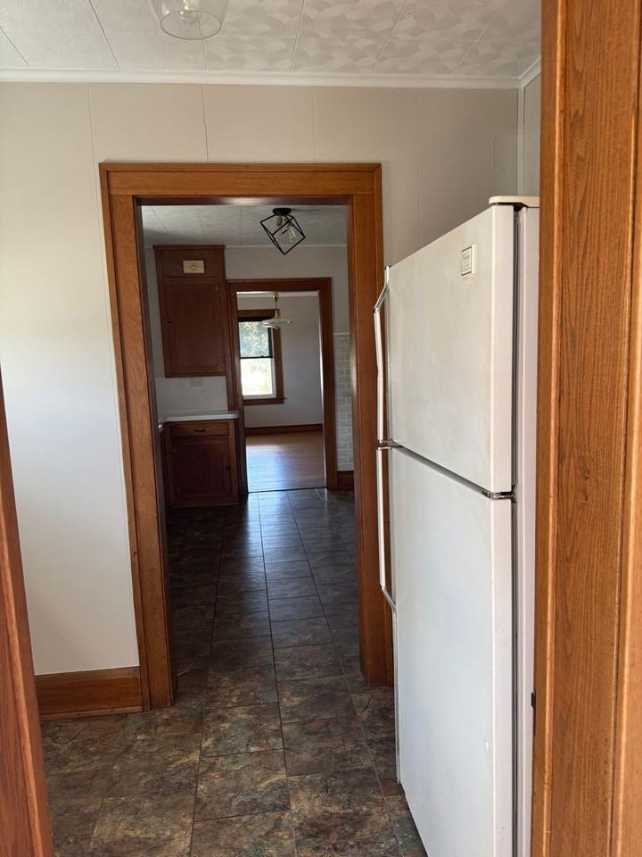 23090 Dixie Hwy - Photo 4 of 31