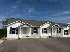 featured image of 2549 E 5th St