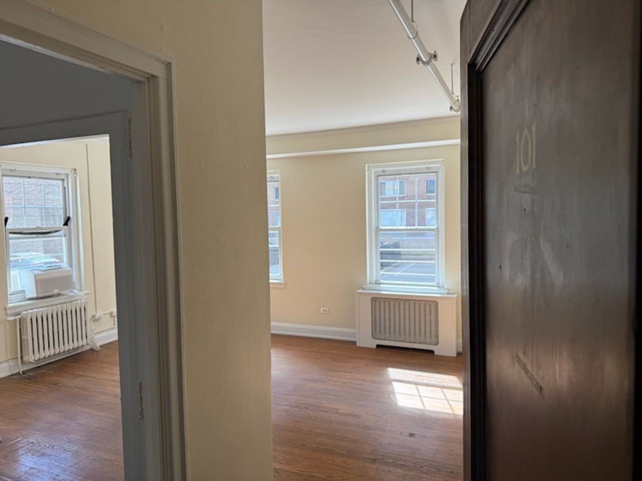 Wellington Apartments - Photo 3 of 25