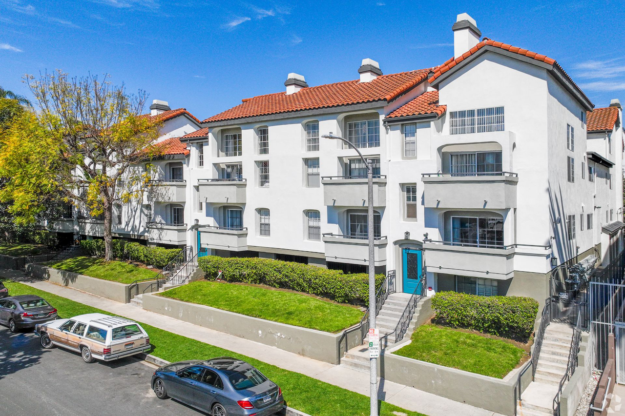 960 N. Alfred - Photo 6 of 9