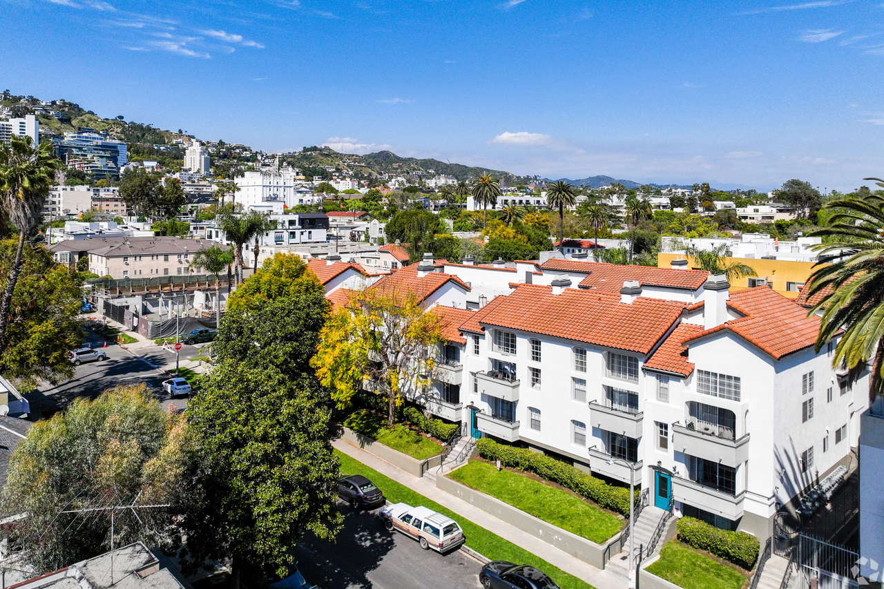 960 N. Alfred - Photo 7 of 9