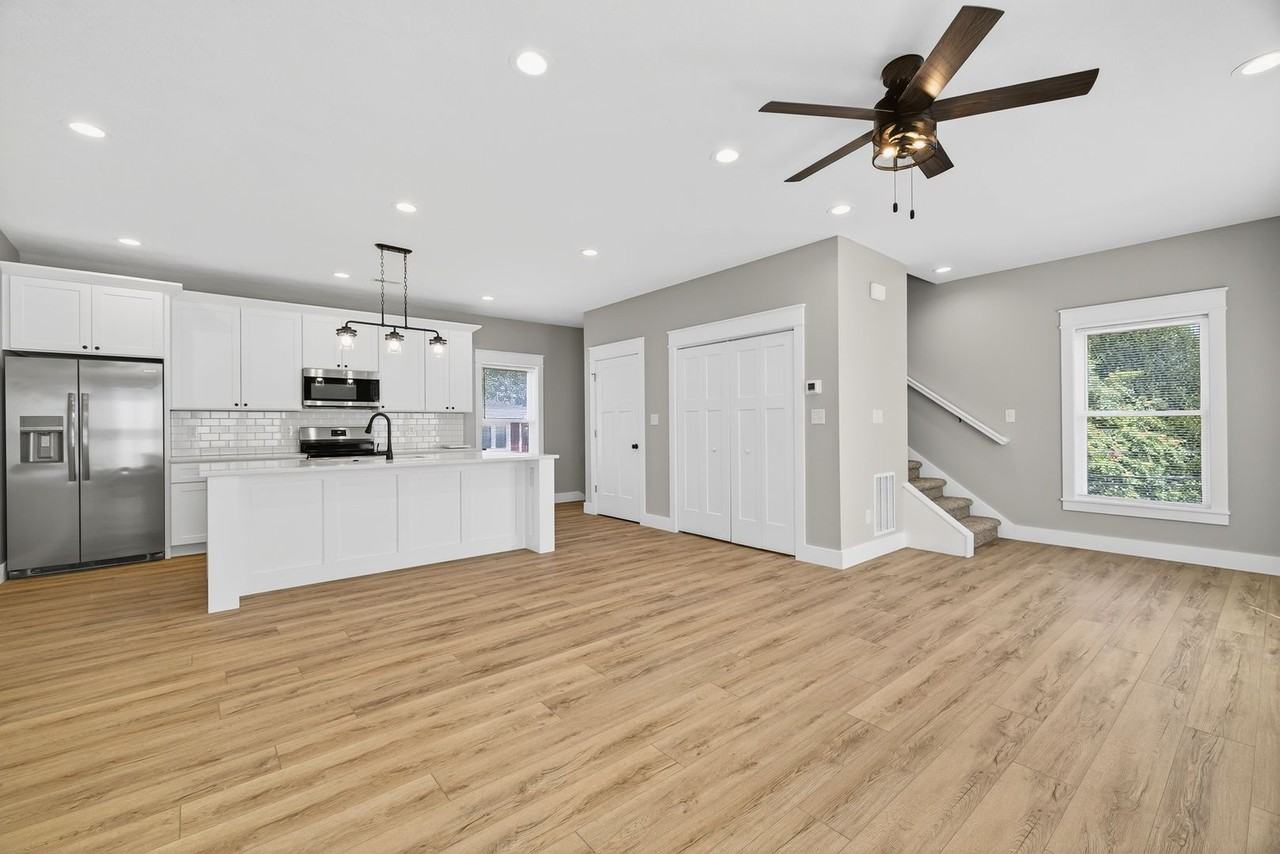 1120 North College Avenue - Photo 3 of 9