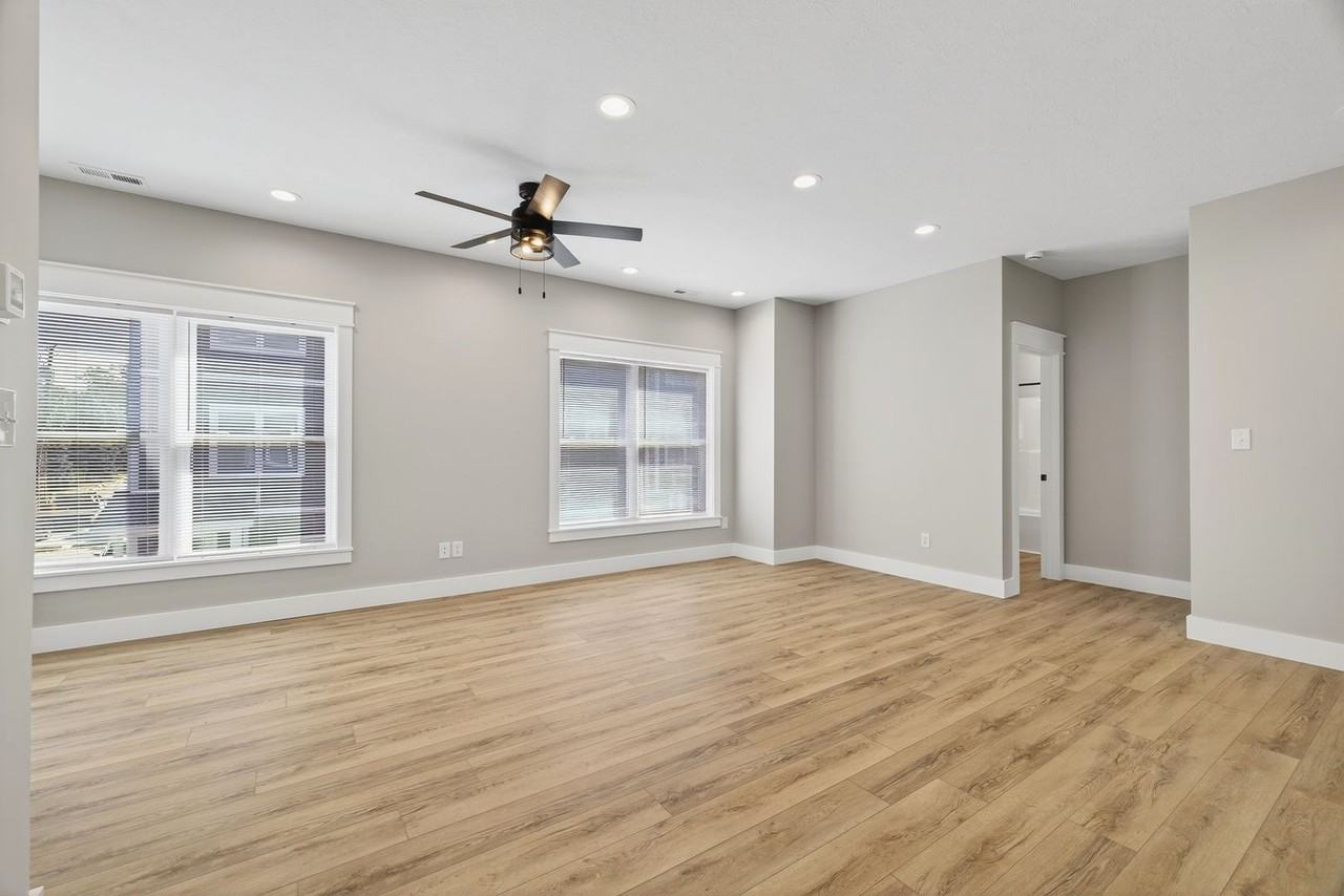 1120 North College Avenue - Photo 5 of 9