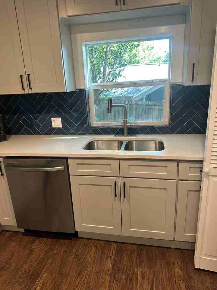 3306 Liberty Street - Photo 4 of 35