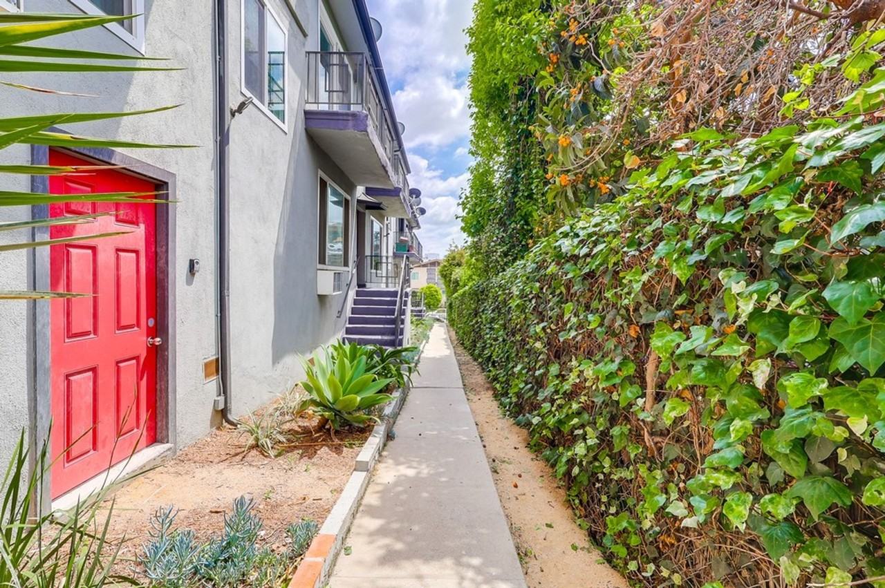 Stylish Mid‑Century Building in West Adams Park Tract - Photo 3 of 5