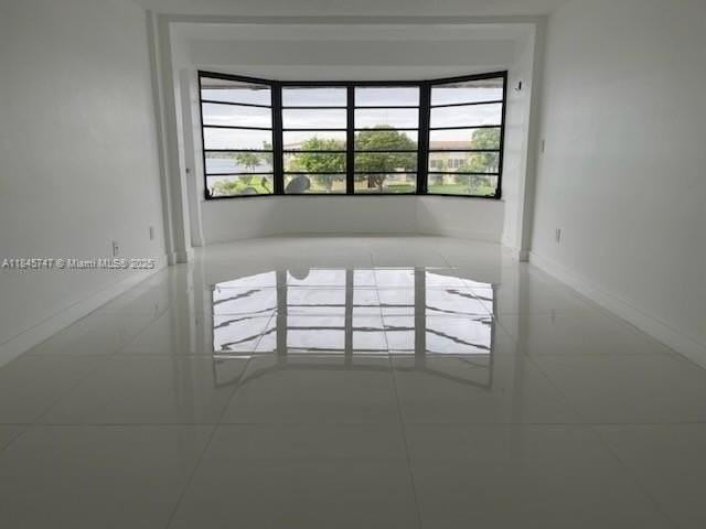 18900 Northeast 14th Avenue #D308 - Photo 7 of 13