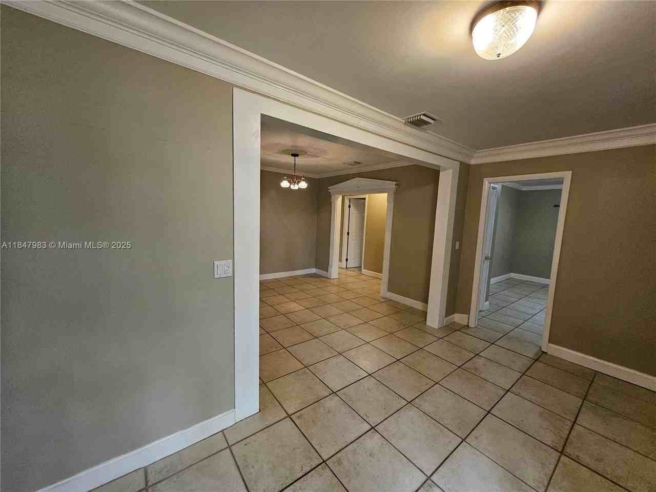 (address hidden) - Photo 4 of 42