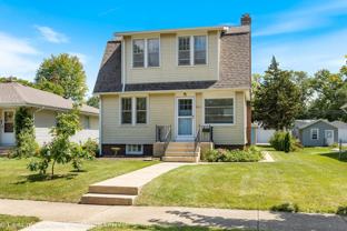 826 N Center St - Photo 1 of 1
