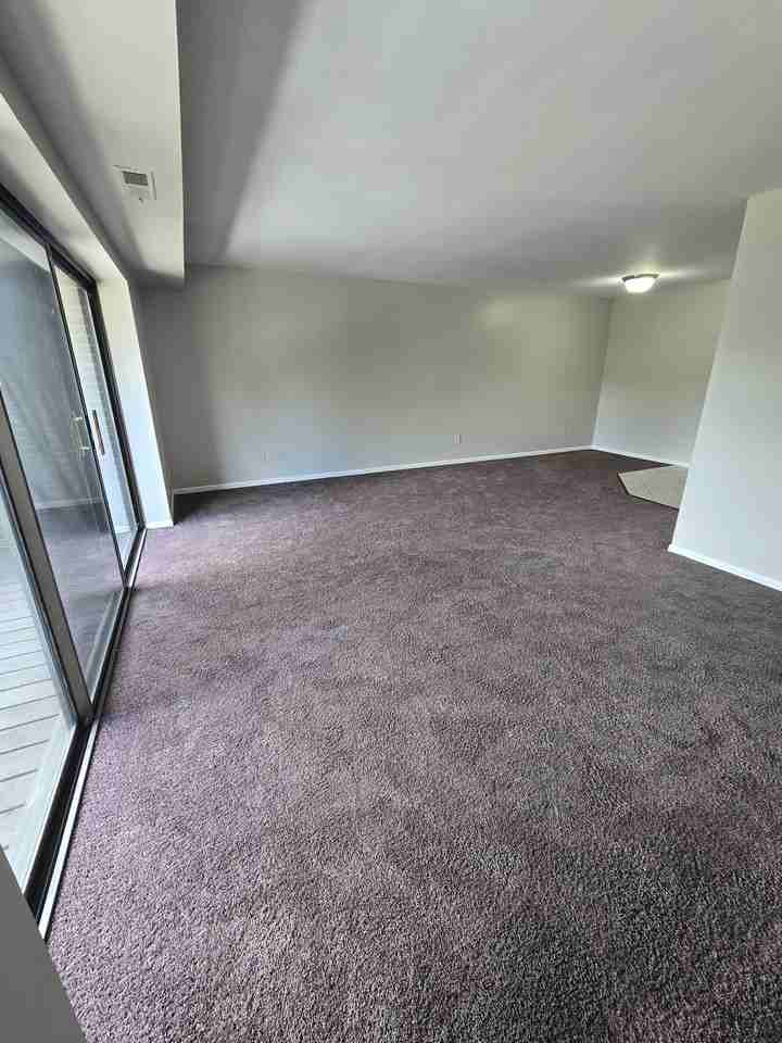 EAST END AVENUE -- 084 - Photo 2 of 17