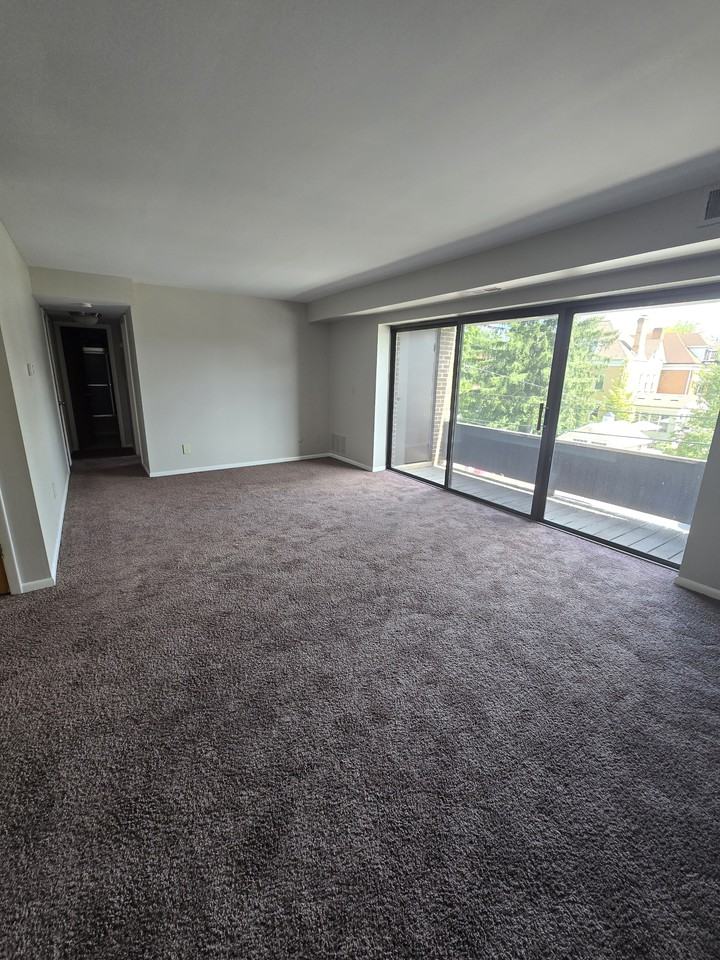 EAST END AVENUE -- 084 - Photo 3 of 17