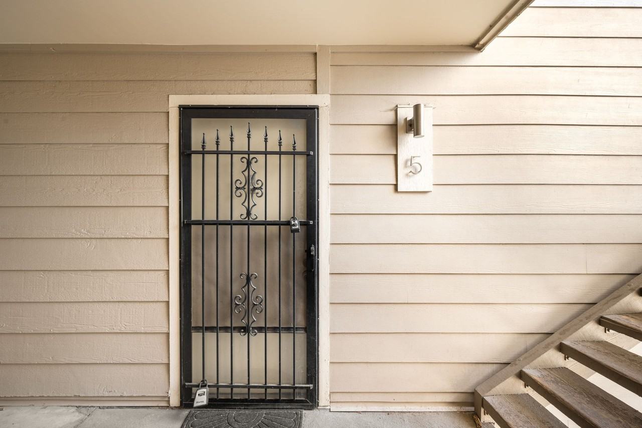 4896 S DUDLEY ST - 6-5 - Photo 3 of 16