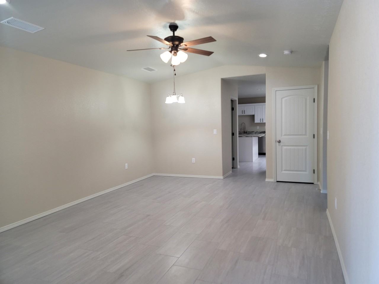 2112 Clover Lane - Photo 3 of 22