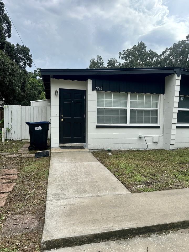 1716 East Kaley Avenue - Photo 2 of 13