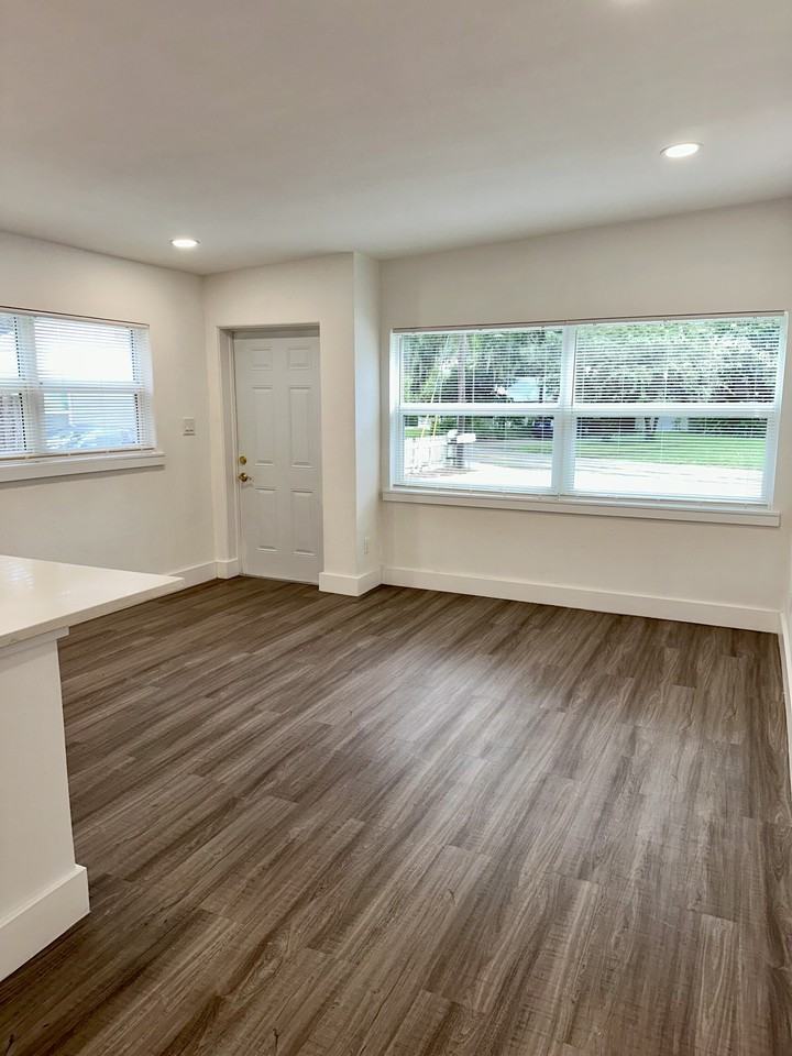 1714 East Kaley Avenue - Photo 3 of 36