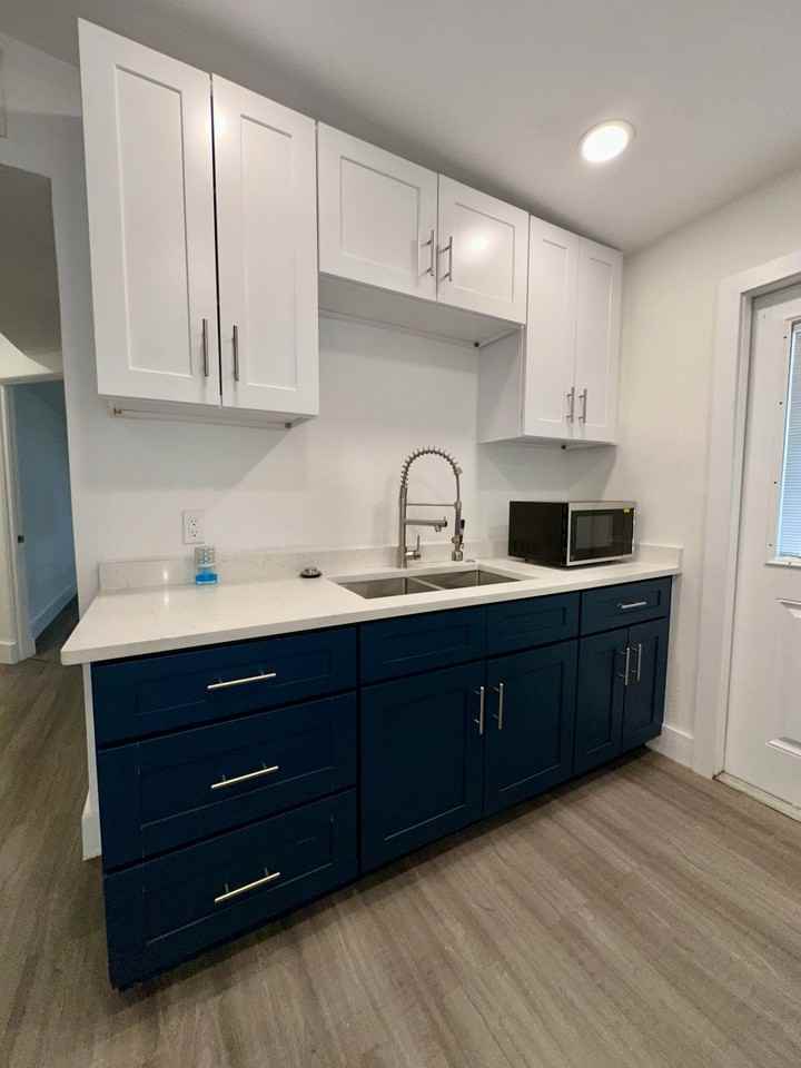 1714 East Kaley Avenue - Photo 6 of 36