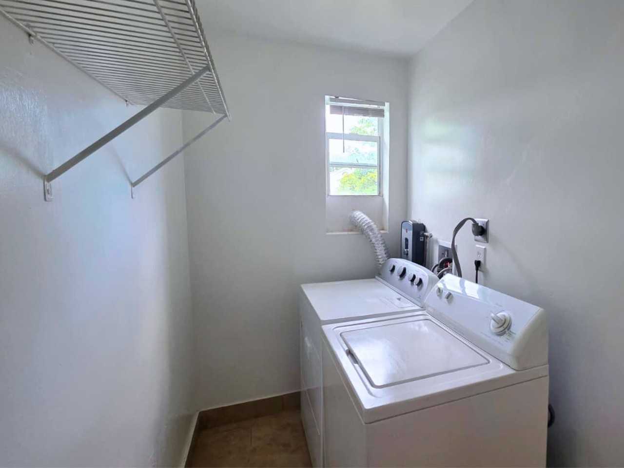 2915 Broadway - Photo 3 of 35