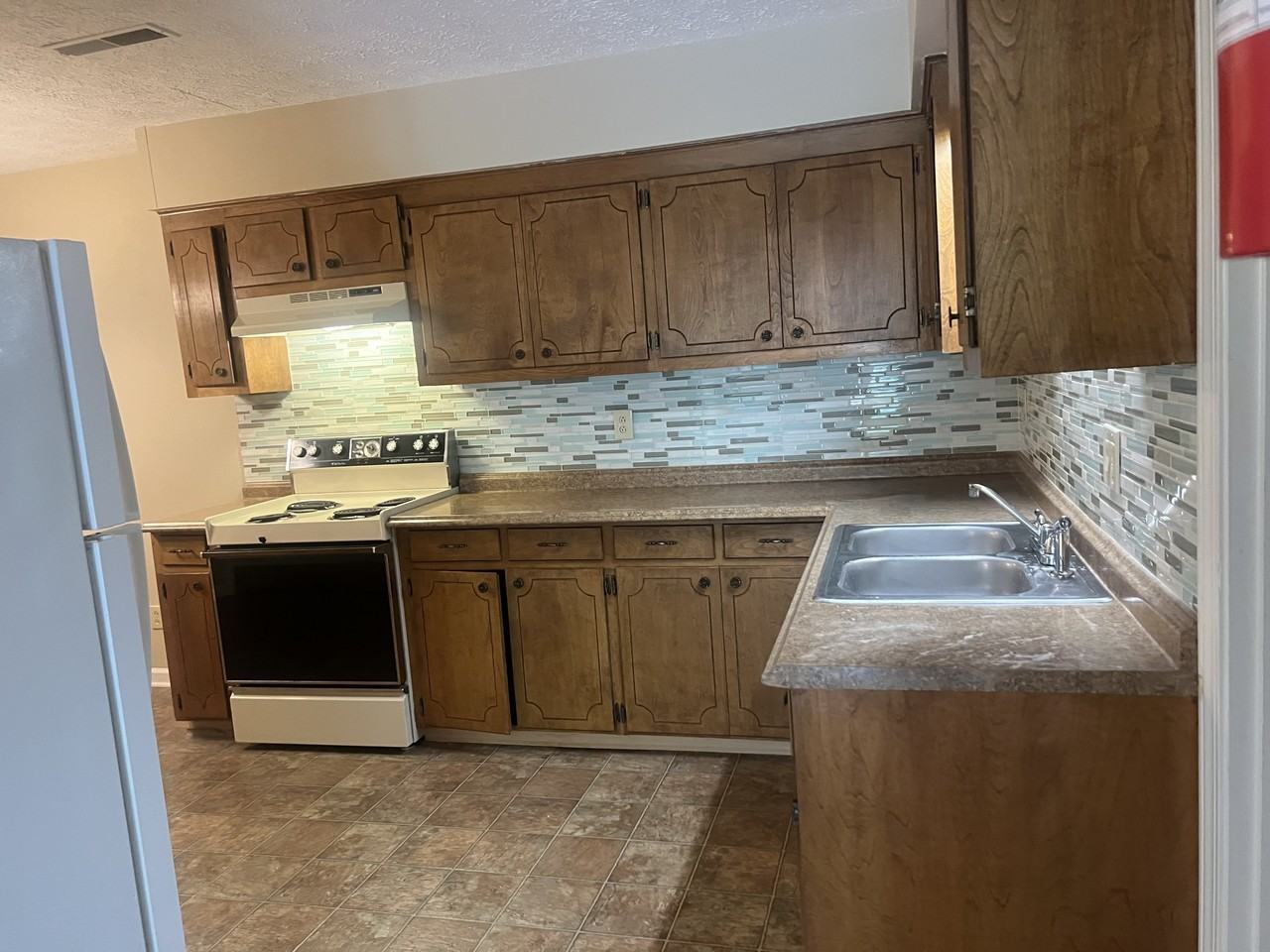 Nottingham Apartments - Photo 2 of 10