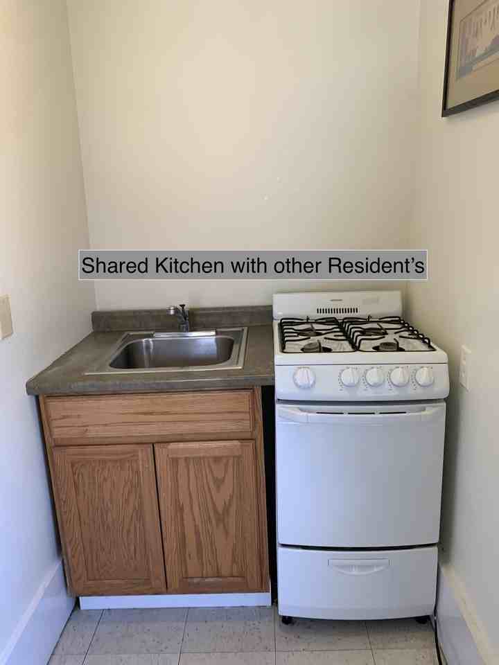 240 West Lakelawn Place - Photo 7 of 50